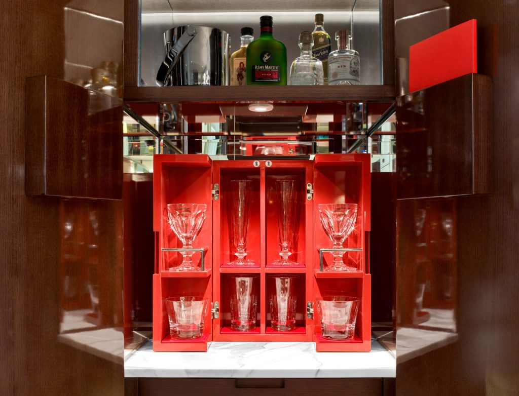 Nothing says glamour like Baccarat. 