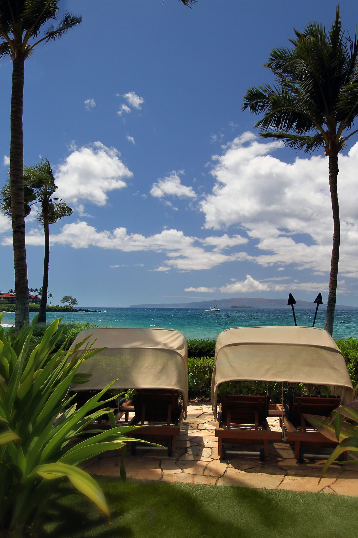 DR_Hawaii_Wailea Beach Villas_Exterior_Cabana