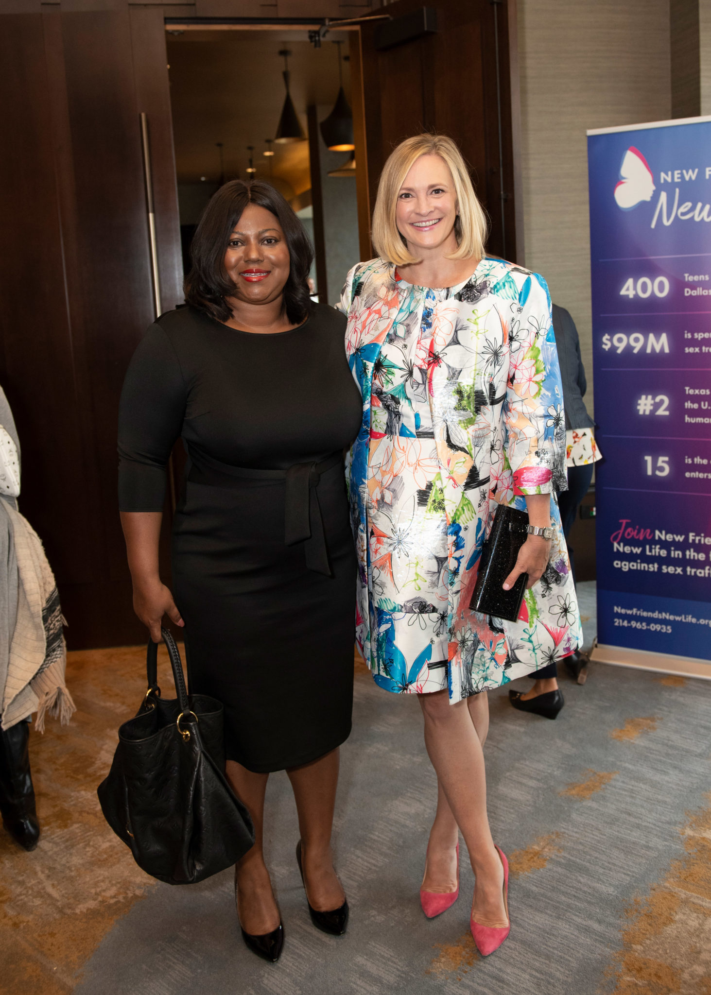 Dee Brown, Jennifer Sampson