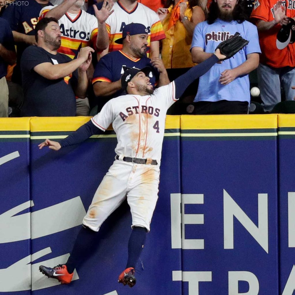 George Springer is so close to coming up with the catch on DJ LeMahieu's game-tying, bottom of the ninth home run.