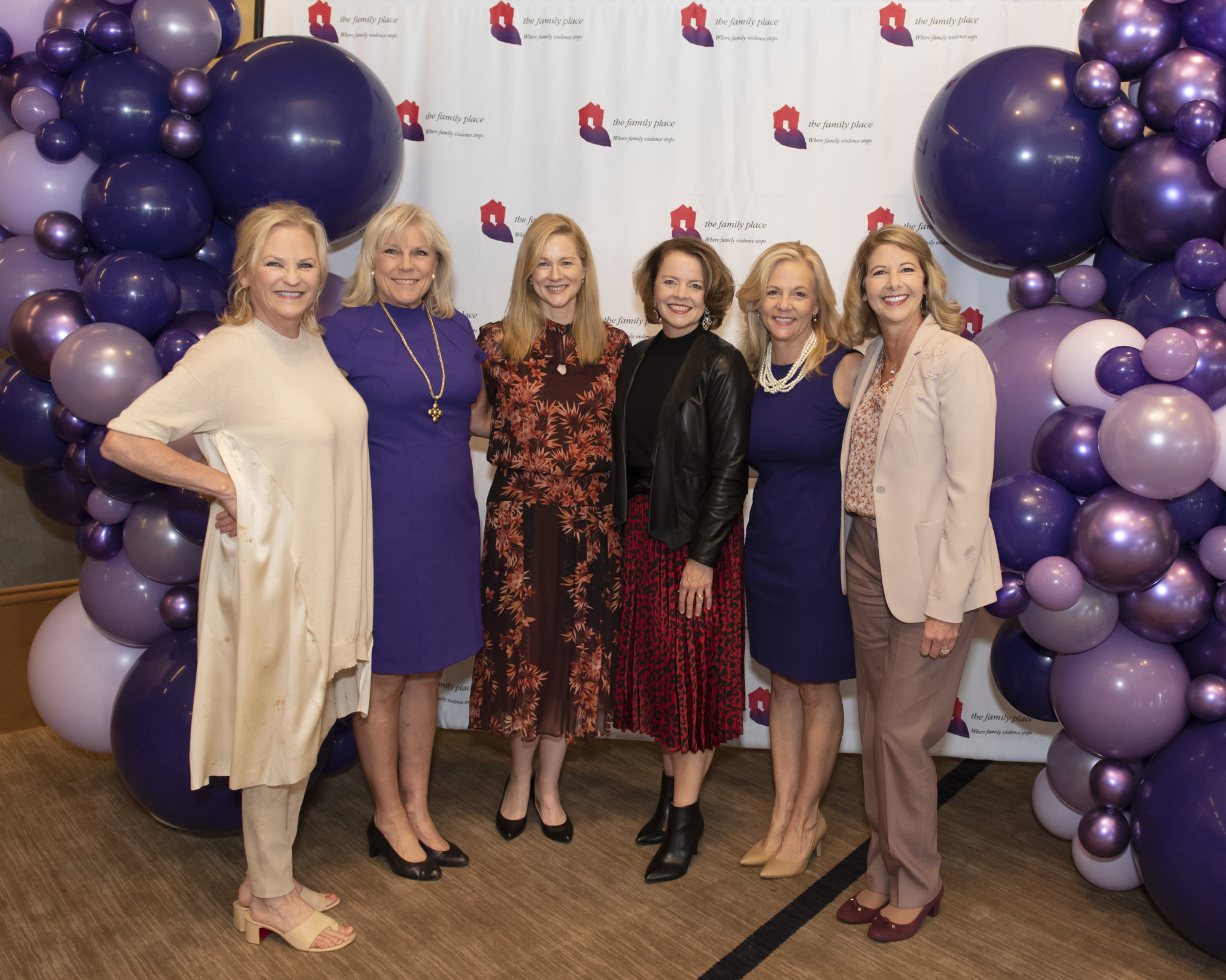 Melissa Reiff, Paige Flink, Laura Linney, Jill Soltau, Beth Garvey, Kimberly Lody
