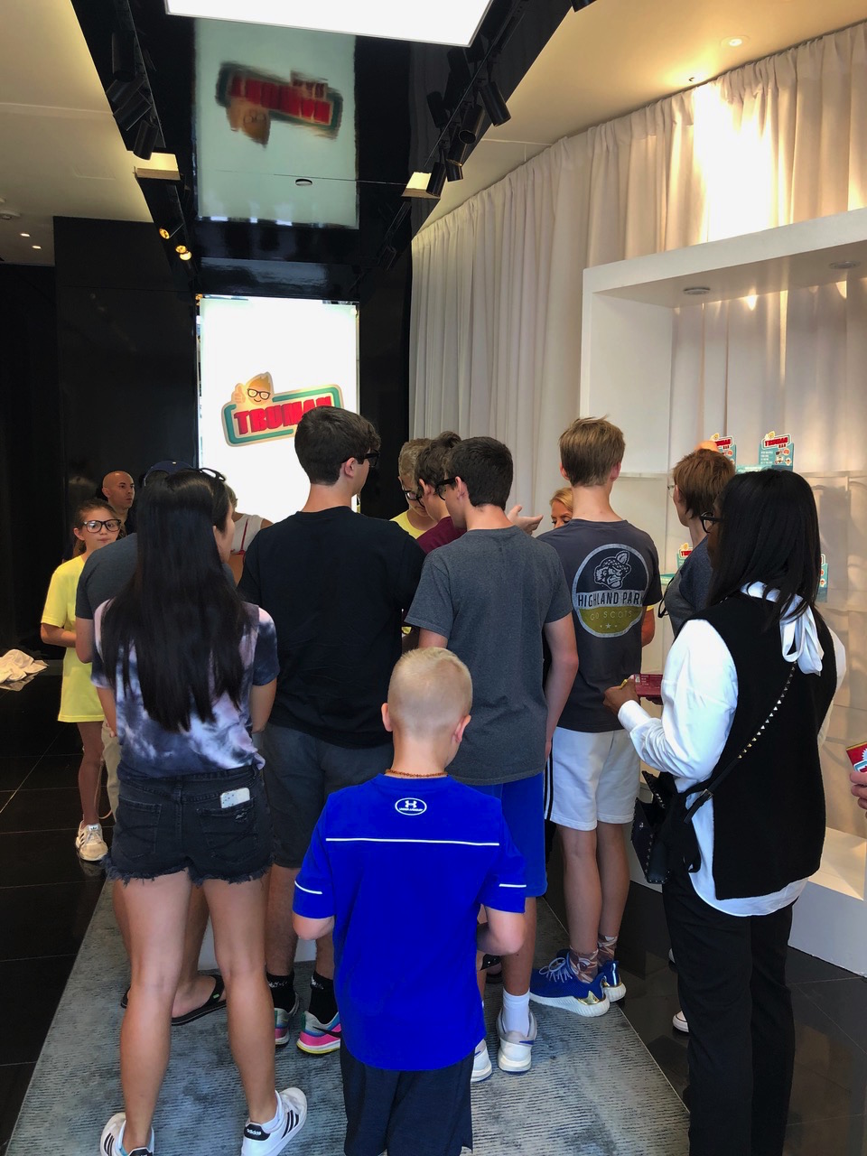 The crowd waiting to get their hands on a Truman Bar!