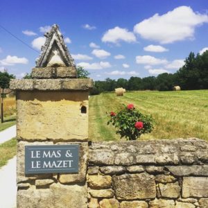 le mas et le mazet close up