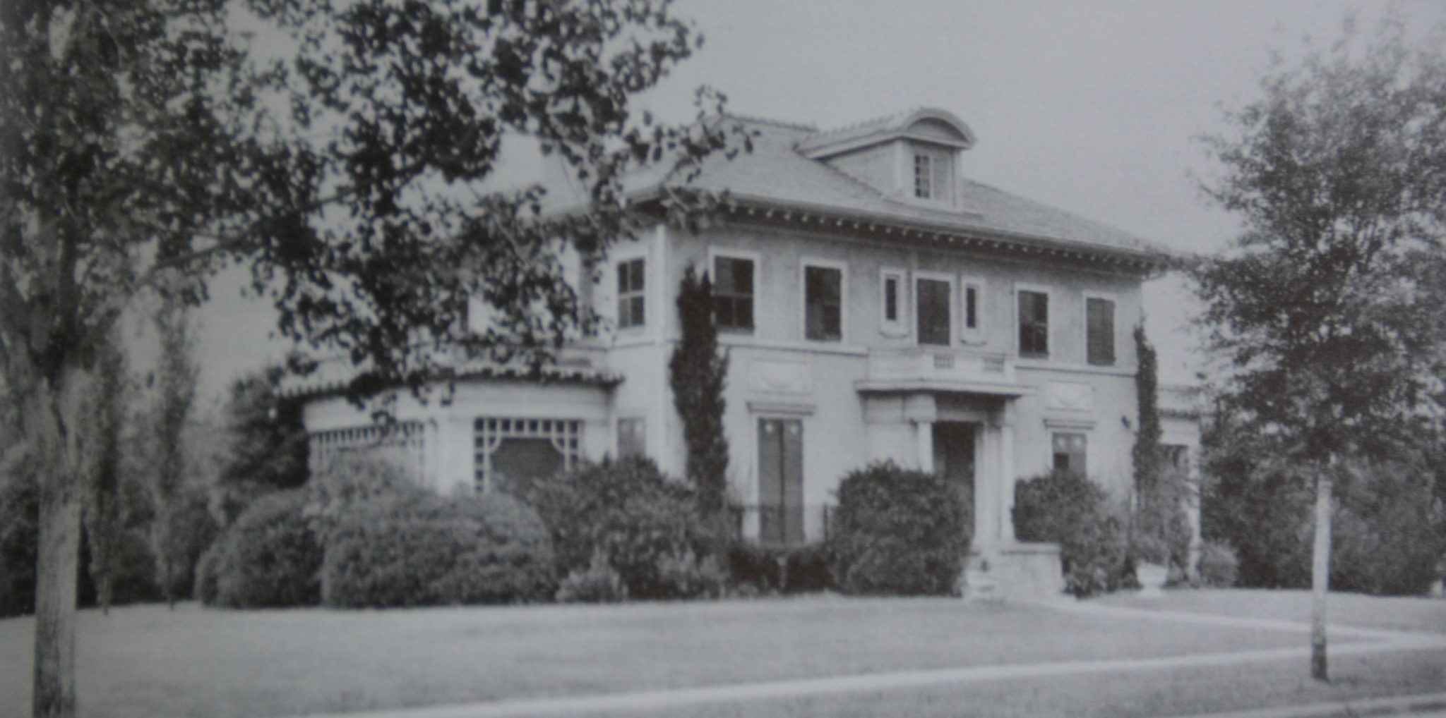 No. 19 Courtlandt Place