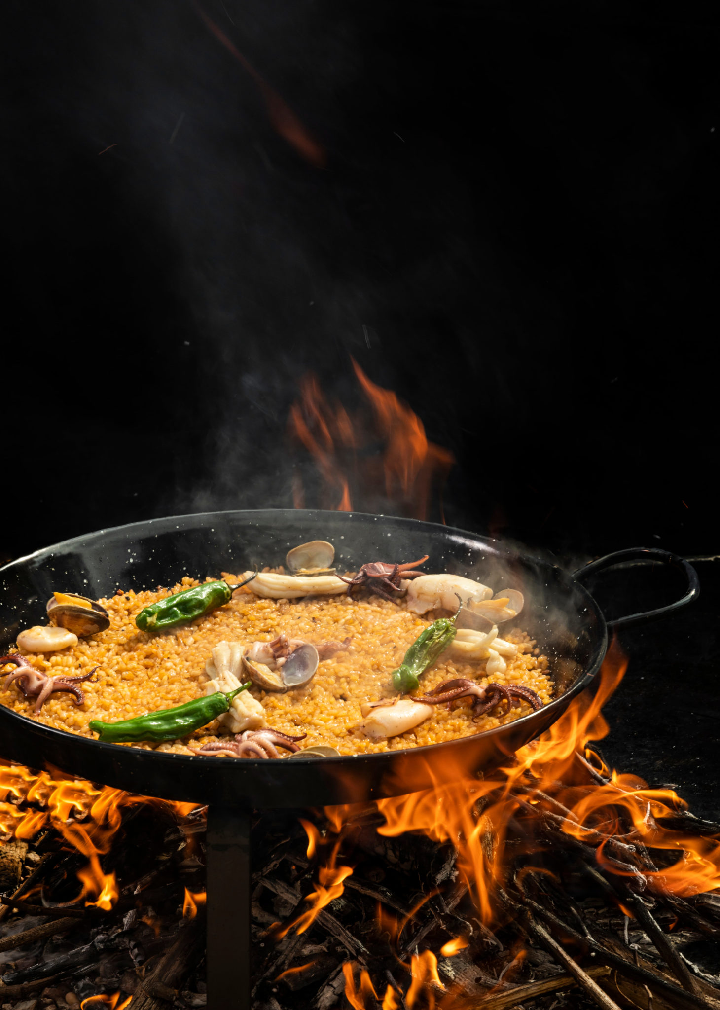 Arroz de calamares, almejas y Shishito (Photo by Julie Soefer)