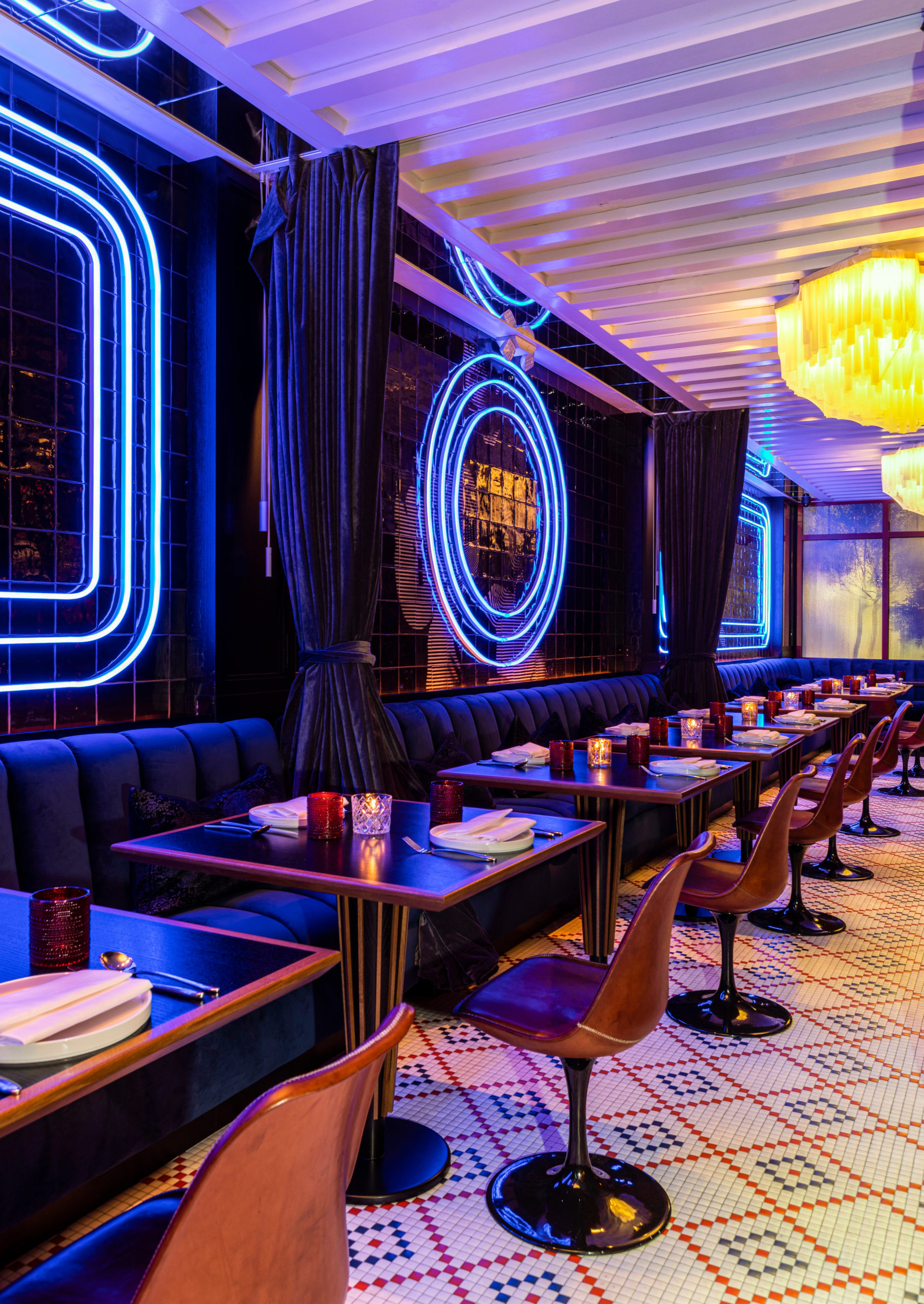 Chic lighting inside MAD (Photo by Julie Soefer)