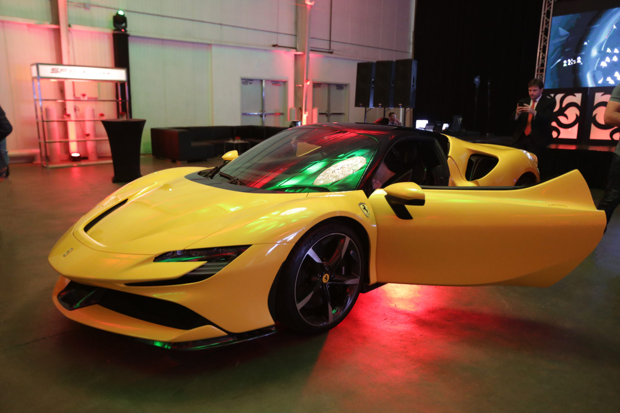 The lines of the new The unveiling of the Ferrari SF90 Stradale are sleek and sophisticated.