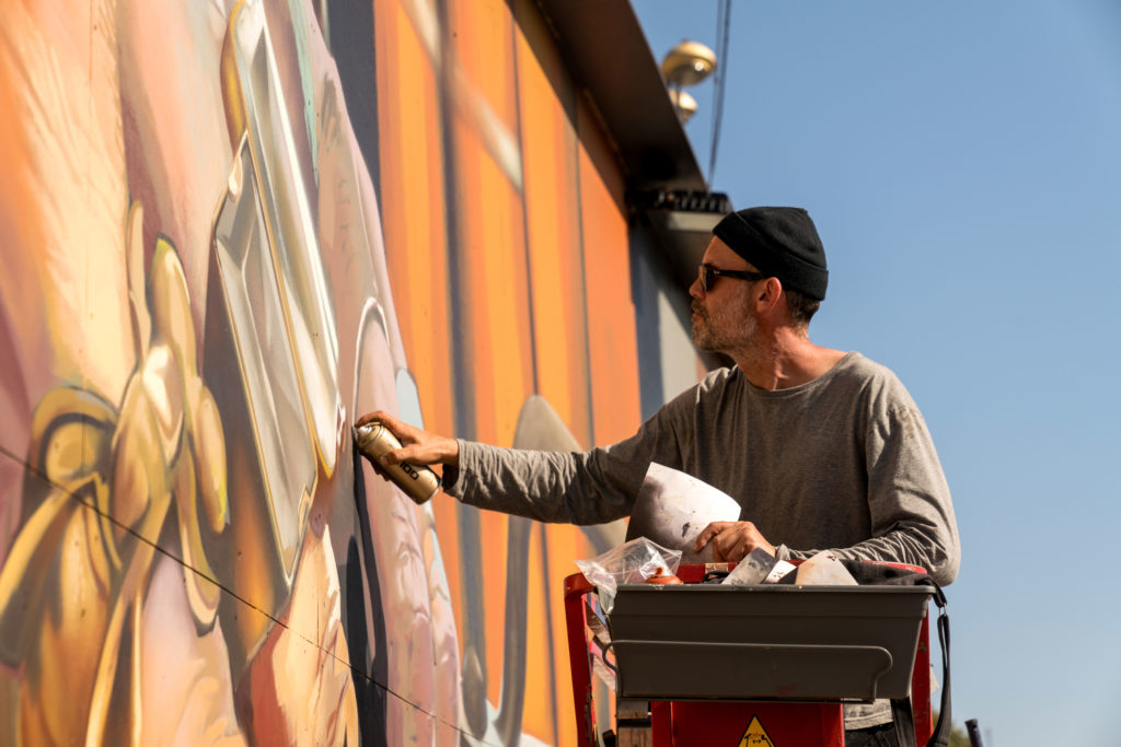 Maclaim is a german muralist known for his large scale surrealists works. 