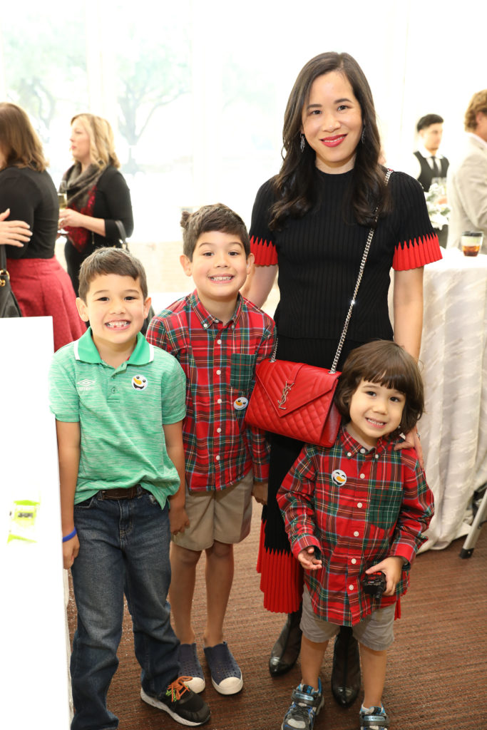 Stephanie Fleck and her children (Photo by Priscilla Dickson)