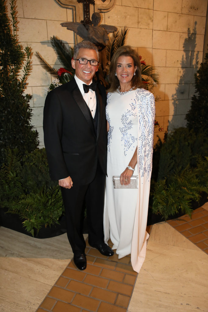 Kenny & Lisa Troutt (Photo by Images courtesy of Dana Driensky and Haynsworth Photography)