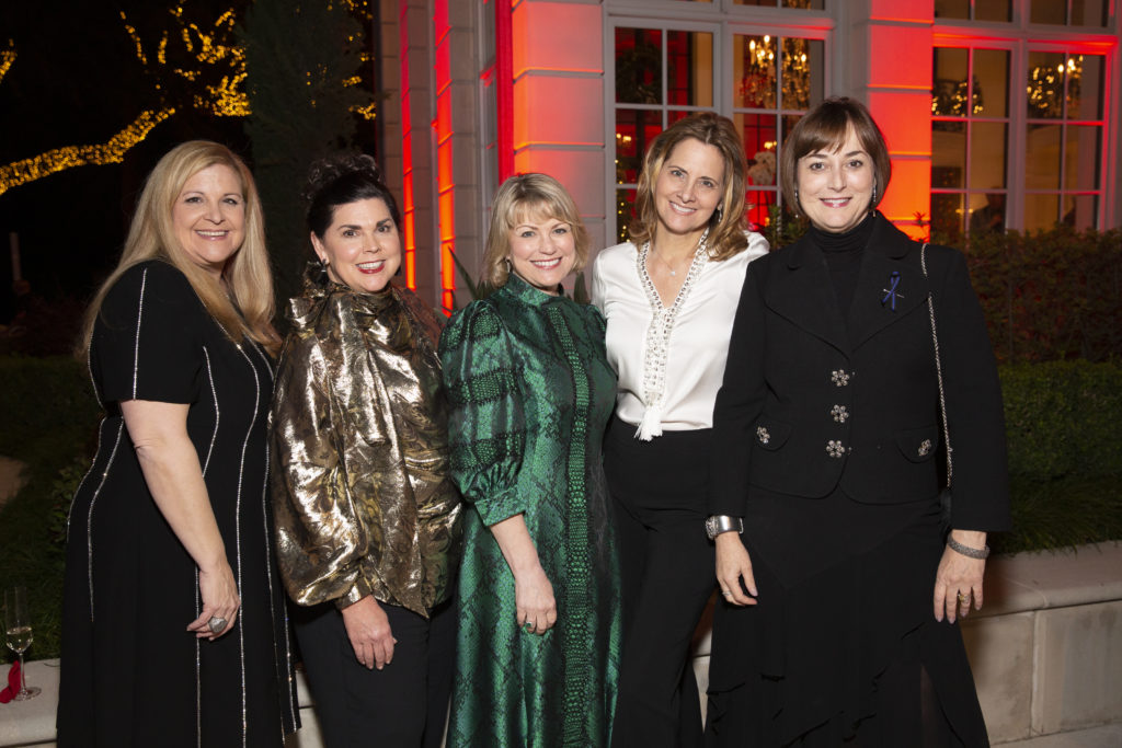 DeeDee Marsh, Lesha Elsenbrook, Kelley Lubanko, Laurel D'Antoni, Leigh Smith (Photo by Jenny Antill Clifton)