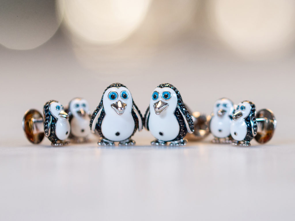 Deakin & Francis black spinel and enamel penguin cufflinks and stud set