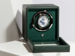 A WOLF single winding watch winder with vegan leather from the Cub collection.