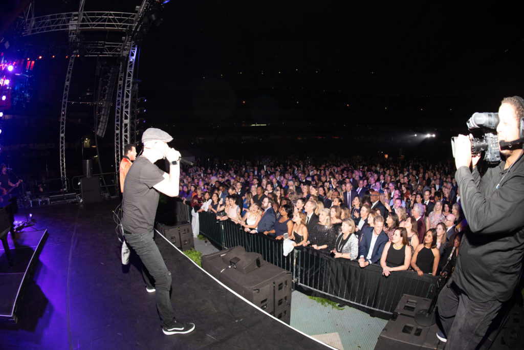 The crowd at the Diamond Dreams Gala could have danced all night long to Lionel Richie.