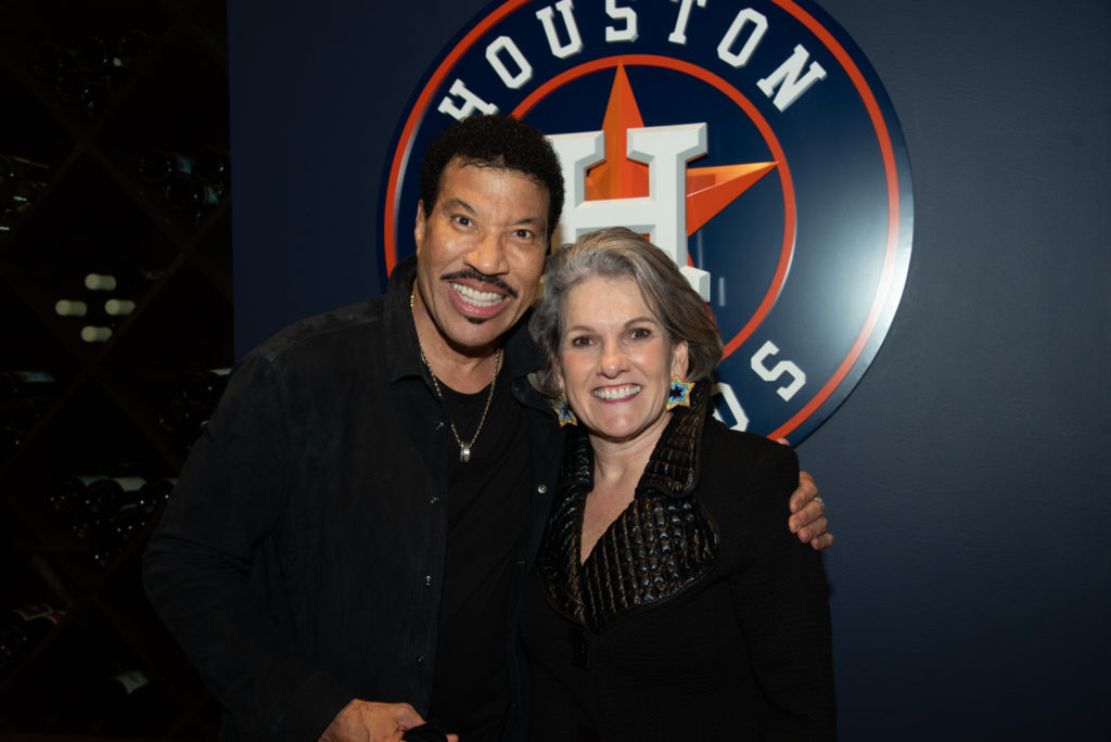 Lionel Richie, Twila Carter