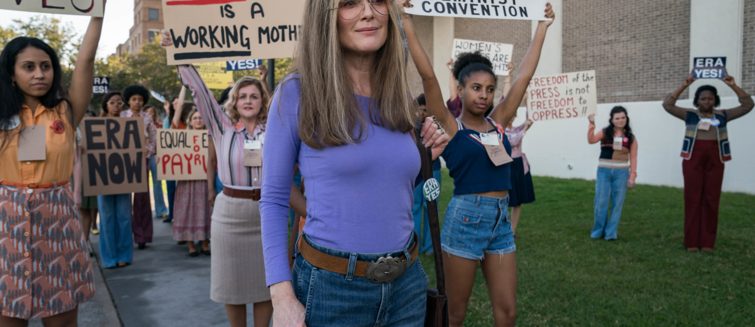The Glorias – Julianne Moore plays Gloria Steinem in “The Glorias”