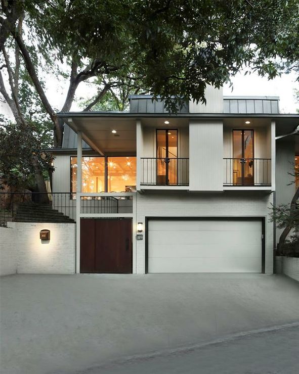 415469462-23 (Photo by Compass Real Estate )