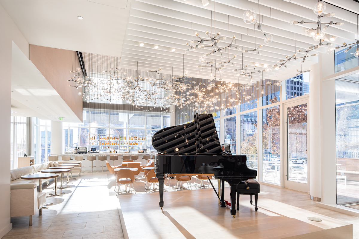 44 4×6 ELLIE’S_HALL Arts Hotel_2