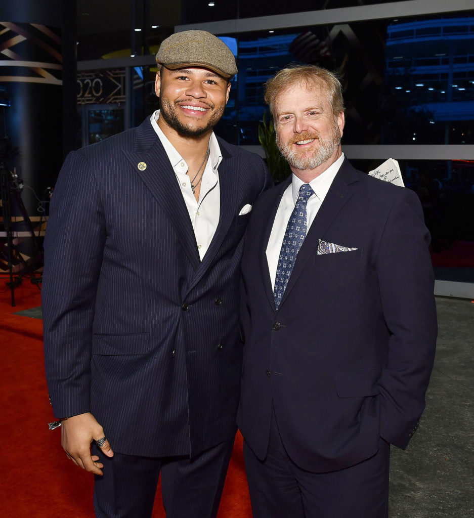 Texans linebacker Brennan Scarlett and  Mark Arnold, a Hunton Andrews Kurth partner,  made the Houston Sports Award scene. (Photo by Dave Rossman)