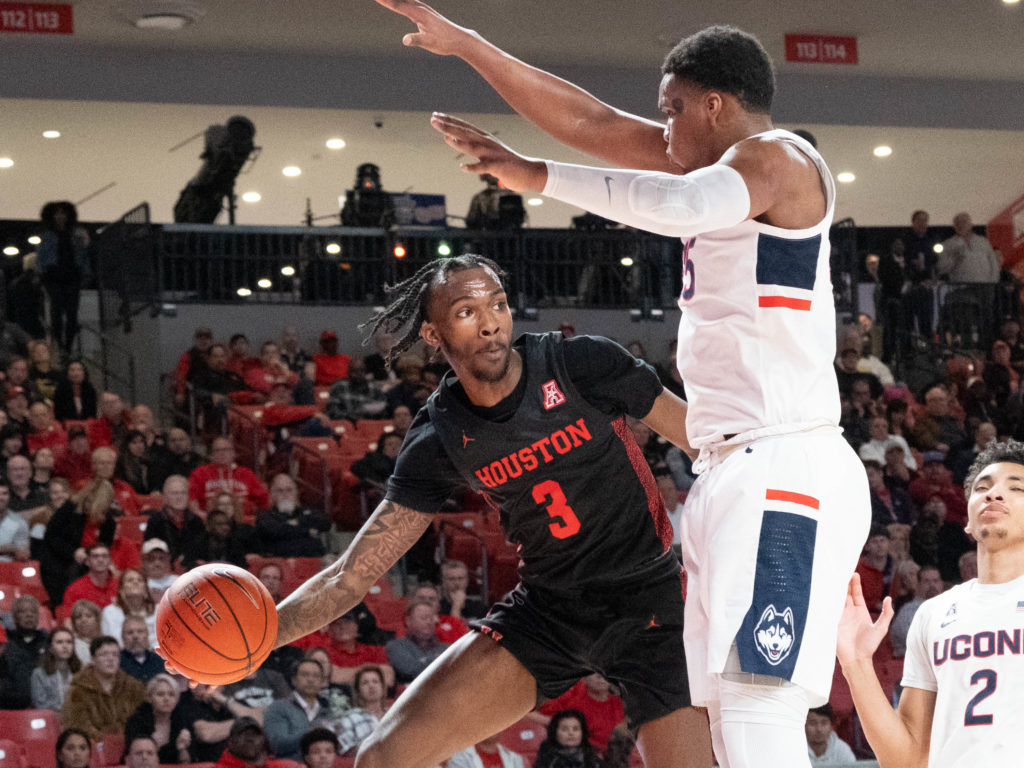 DeJon Jarreau is a creative passer for the University of Houston. (Photo by F. Carter Smith)