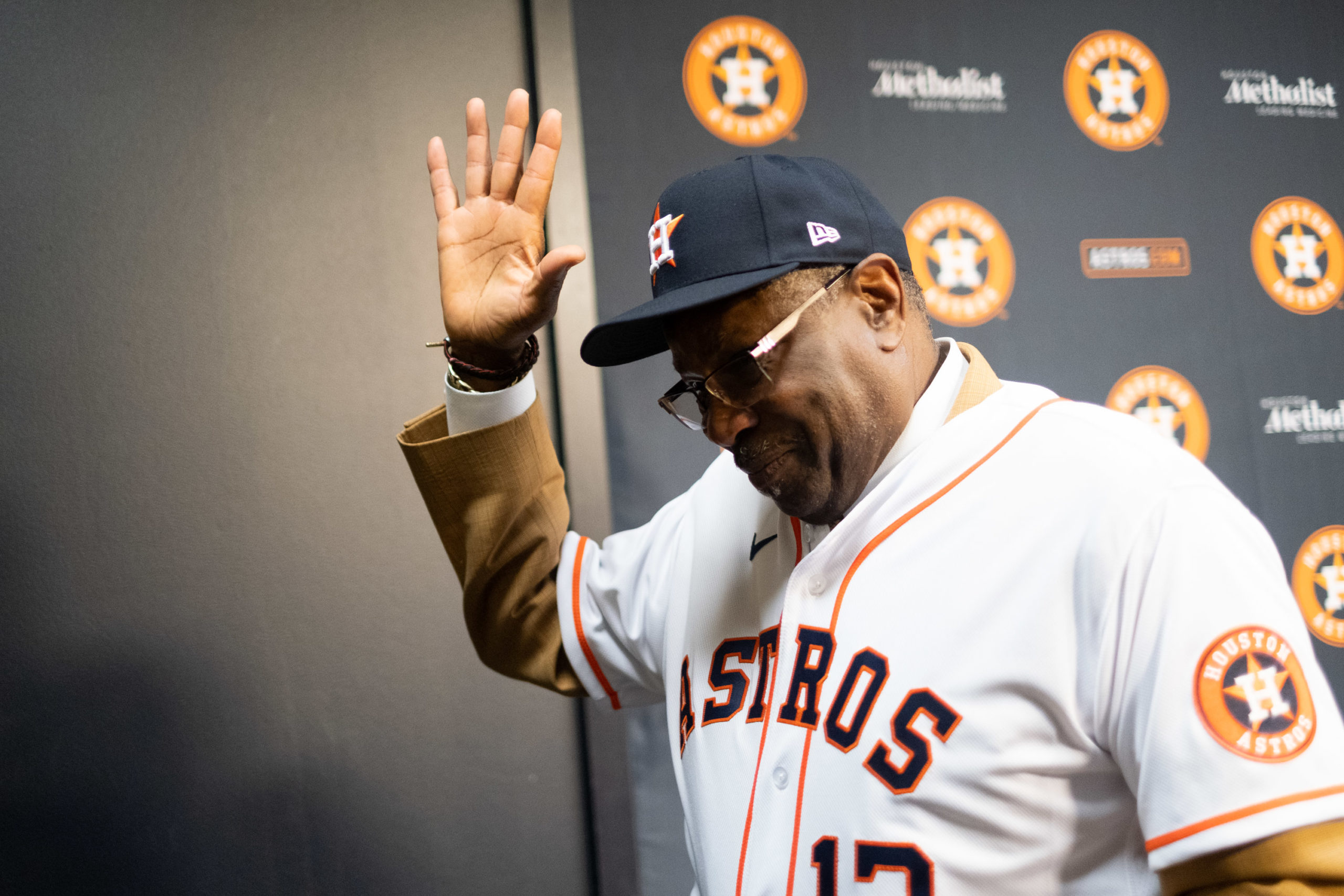 astros dusty baker jersey