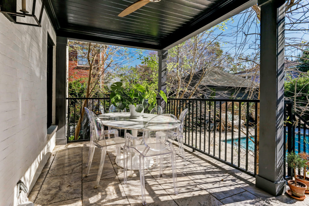 Outdoor entertaining begins on the porch. (Photo by TK Images)