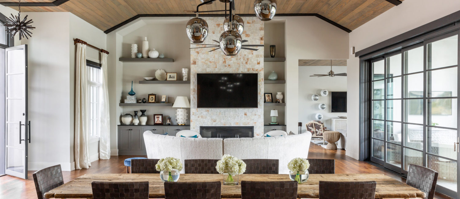 1901VersaillesPlace-69 Flower Mound, Room Service design (Photo by Jen Burner)