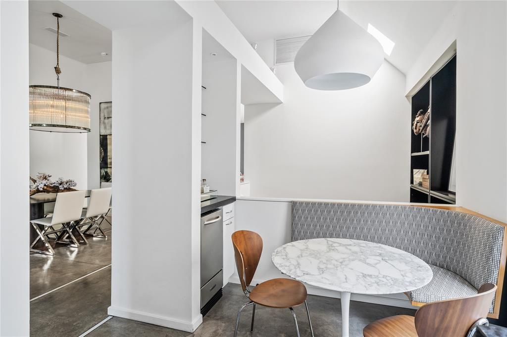 A well-lit breakfast nook. (Photo by Briggs Freeman Sotheby's)