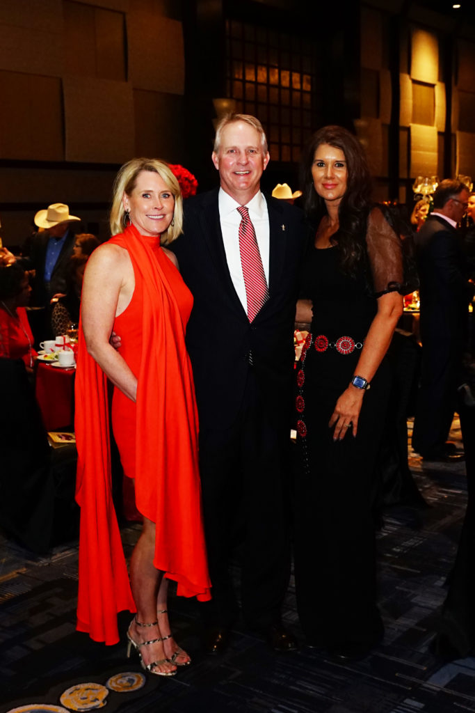 Jan & Chris Underbrink, Shanna Brown (Photo by Michael Saavedra)