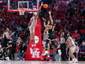 UH basketball block