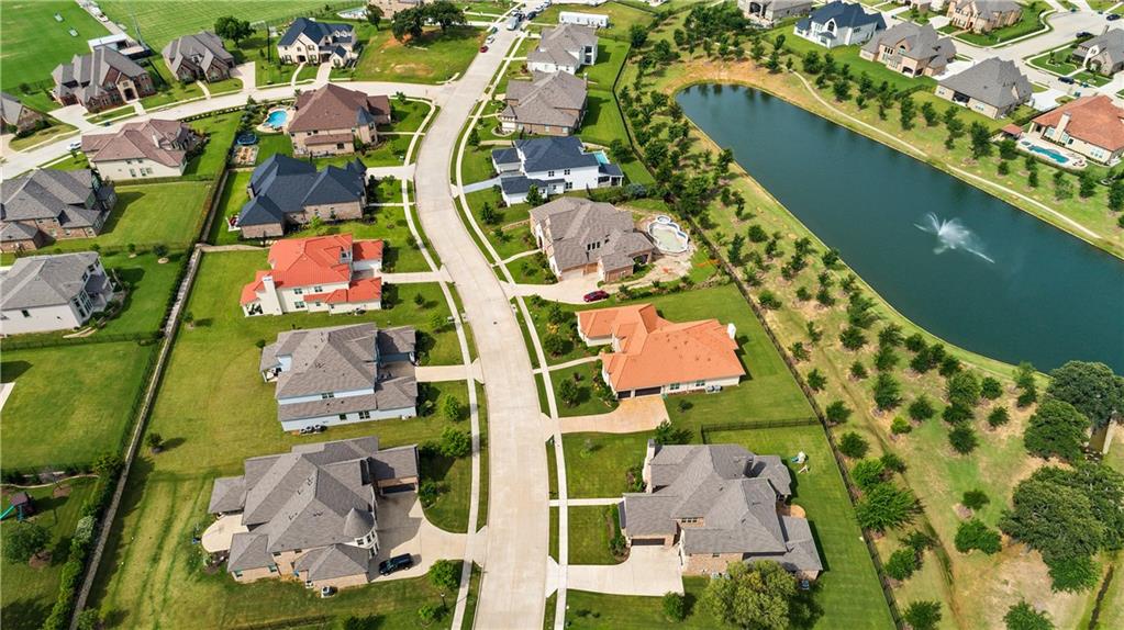 Bird's eye view of one of Engel & Völkers current Southlake listings.