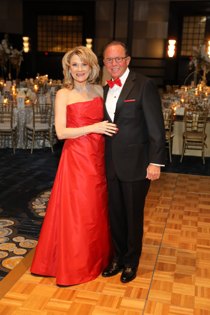 On stage to chair the 2021 Heart Ball Lisa & Jerry Simon