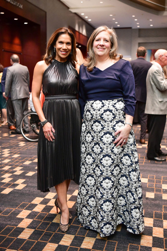 Emcee Rachel McNeill, chair Lara Lehmann (Photo by Daniel Ortiz)