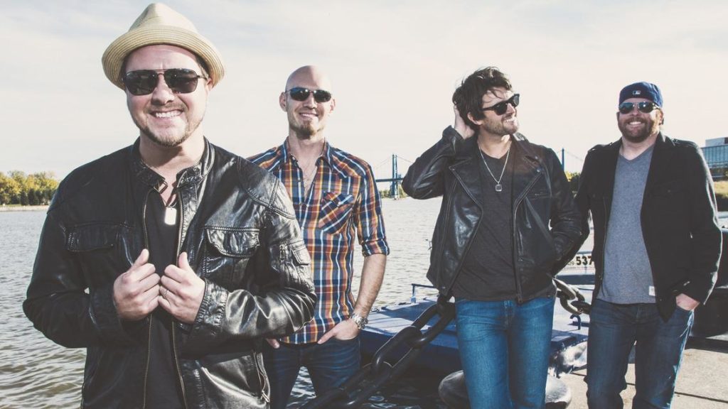 Eli Young Band performs at House of Blues on Friday.