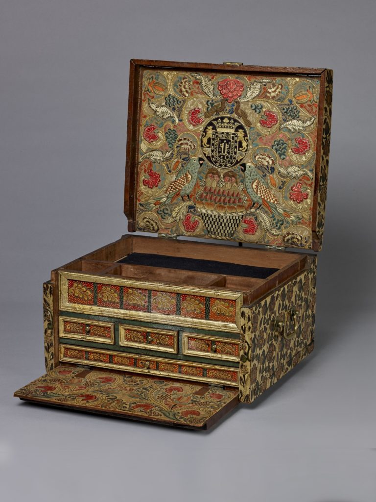 Colombian, Portable Writing Desk, c. 1684, barniz lacquer on wood, the Hispanic Society of America.