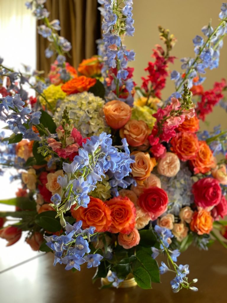 Bountiful bouquets add floral splendor to Azalea Trail homes.  (Photo by Shelby Hodge)