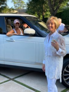 Sheridan Williams welcomes Rachel and Jeff Bagwell.