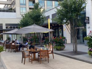 Diners on the patio outside of Hopdoddy (Photo by Shelby Hodge)