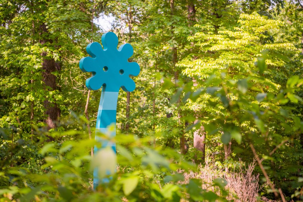 Jeffie Brewer's "Pop," 2019. The artist utilizes painted steel to fabricate his colorful beings. (Courtesy the artist and Crystal Bridges Museum of American Art, Bentonville, Arkansas)