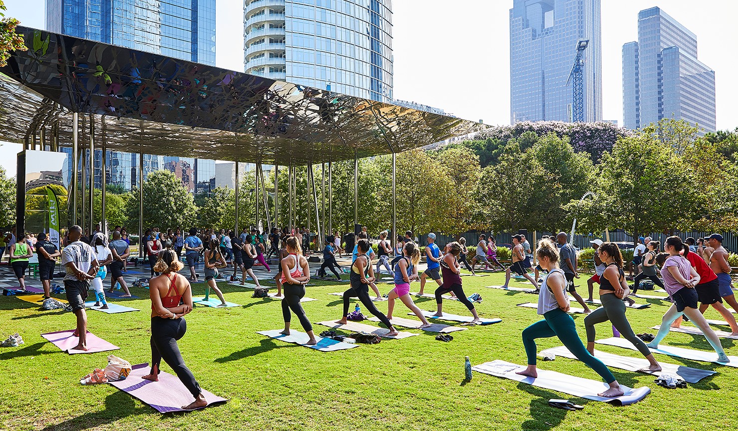 Klyde Warren Park Yoga Dallas weekend