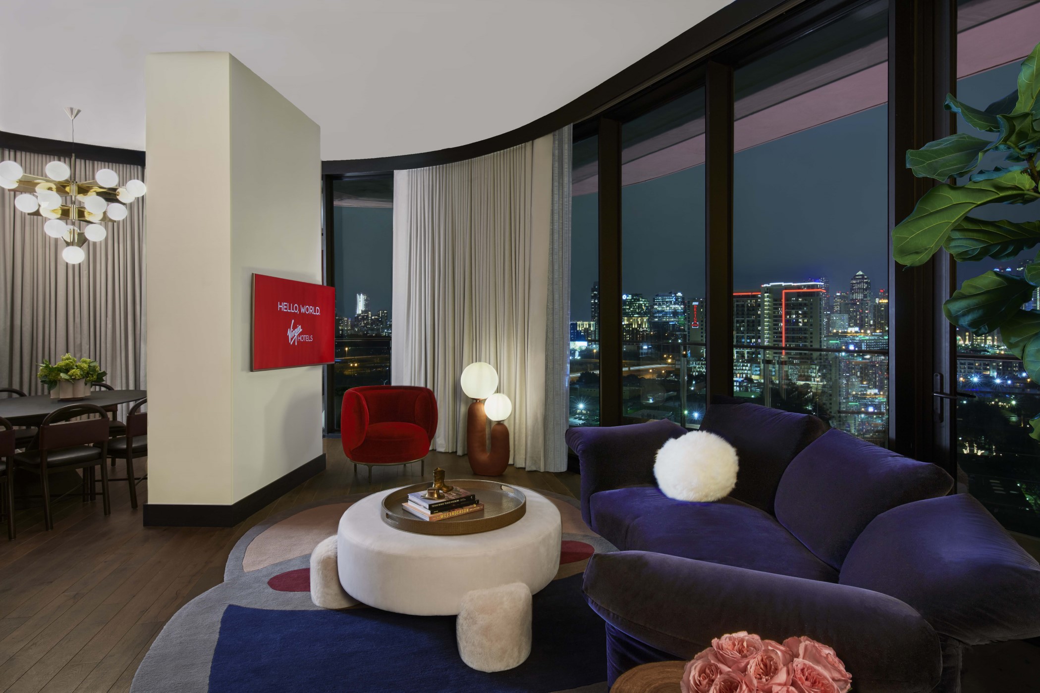 Richard’s Flat has a commanding view overlooking downtown Dallas.