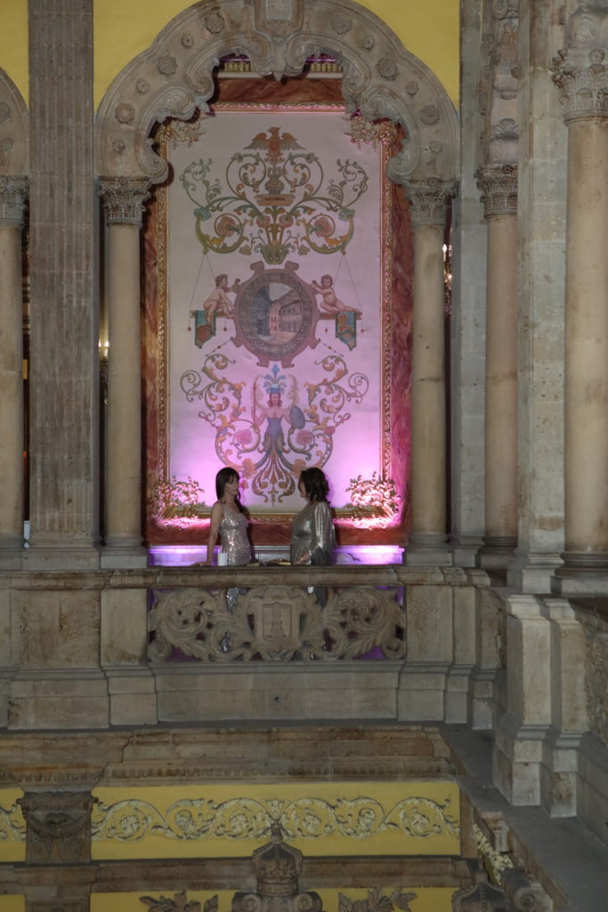 Tête-à-tête at Casino Español