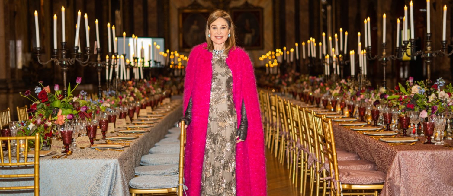 Chairman Becca Cason Thrash leads the trés chic charge to raise $1.4 million for the rebuilding of Notre-Dame Cathedral during three days of revelry in Mexico City.