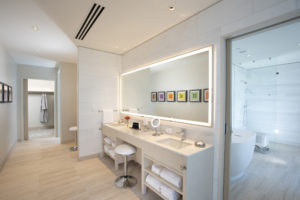 Grand Finale Bathroom (Photo by Robert Tsai)