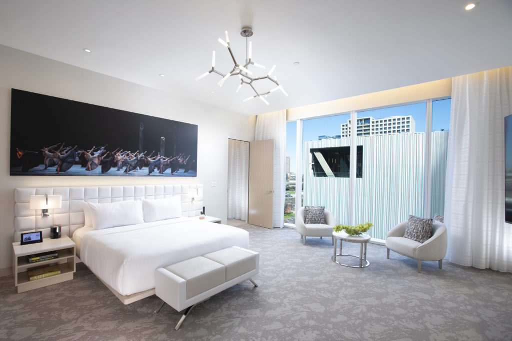 The Grand Finale Suite in the Hall Arts Hotel   (Photo by Robert Tsai)