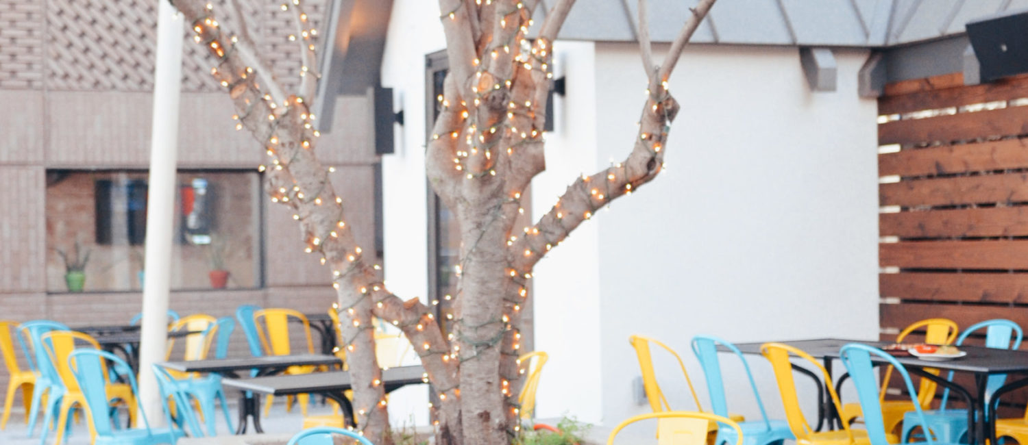 Uno Mas Outside exterior