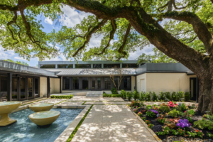 Sydenham Clinic makes its global debut in Houston. Its unique concept pairs precision medicine with a humanistic, state-of-art approach to wellness and longevity. (Photo by Julie Soefer)