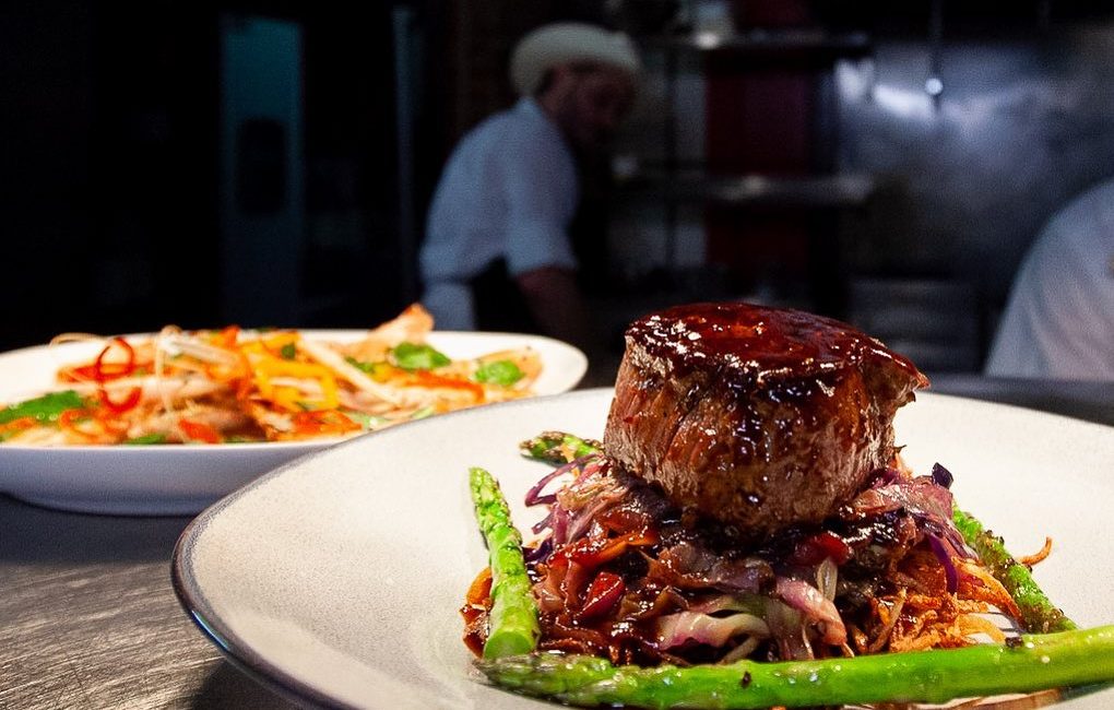 lonesome dove garlic stuffed beef tenderloin