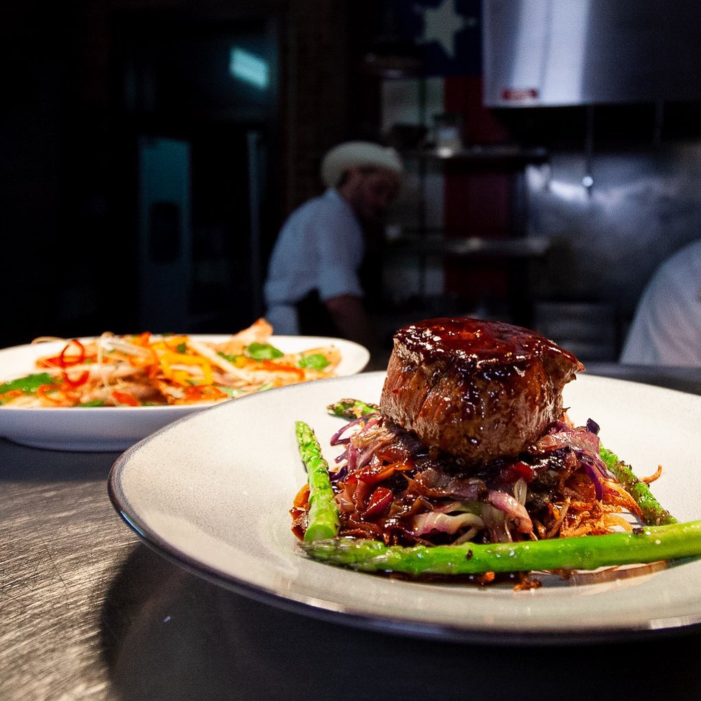lonesome dove garlic stuffed beef tenderloin