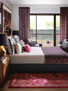 285 6×9.jpg (Photo by Lisa Petrole)